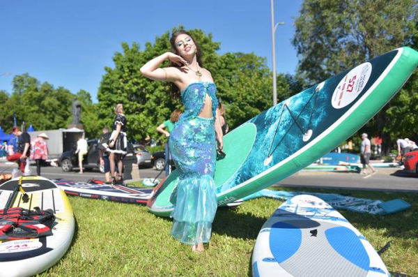 718ad413d59e74737e054e78f75df290 В столице пройдет костюмированная сап-регата в рамках фестиваля «Москва — на волне. Рыбная неделя»