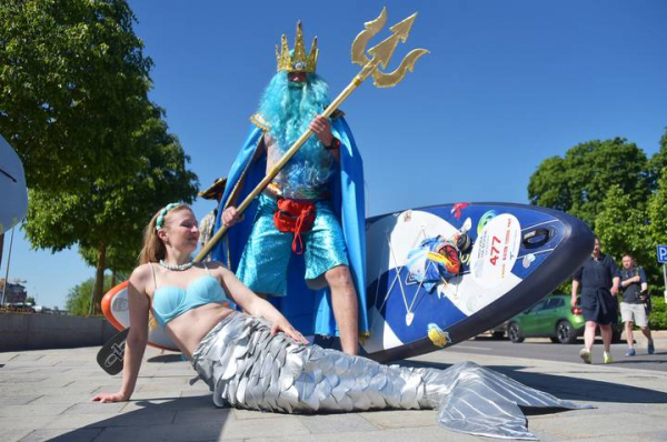 9546ebd2e6337c5df230d9a736a816e5 В столице пройдет костюмированная сап-регата в рамках фестиваля «Москва — на волне. Рыбная неделя»